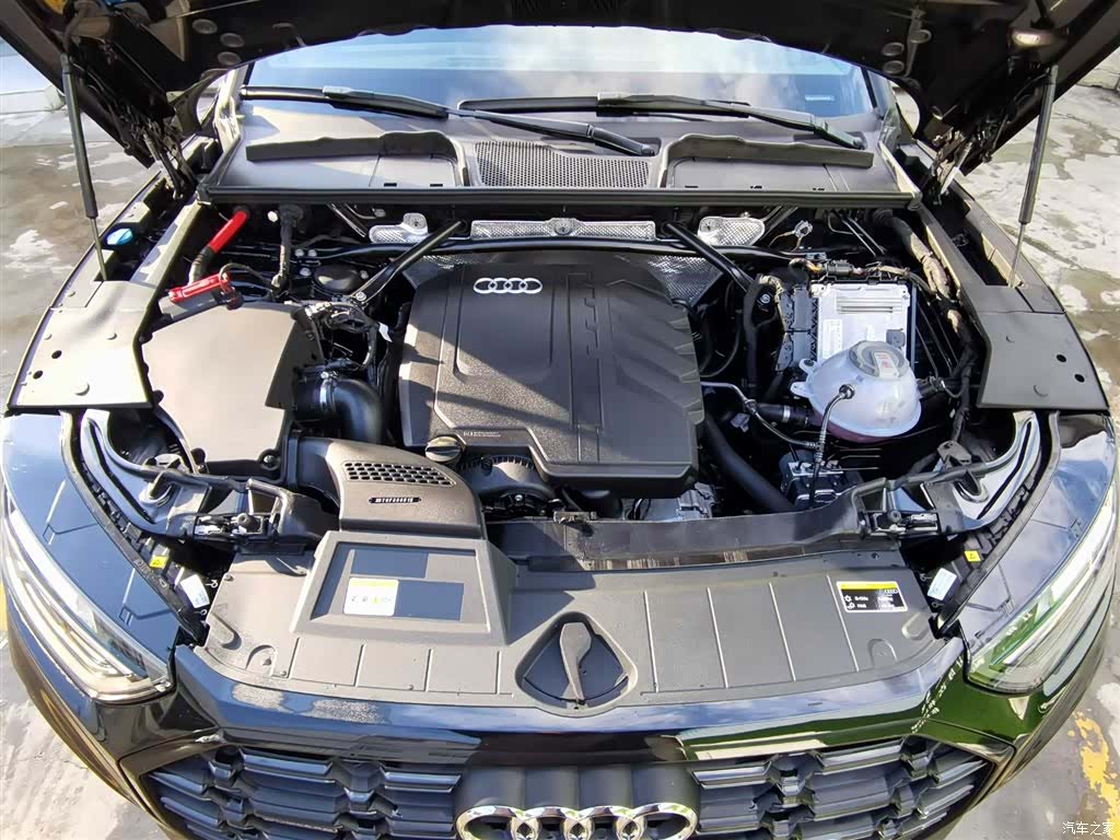 Audi Q5L, 2025 9