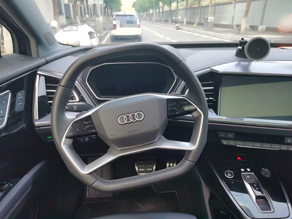 Audi Q4