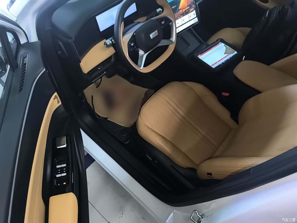 Geely Galaxy L7, 2023 16