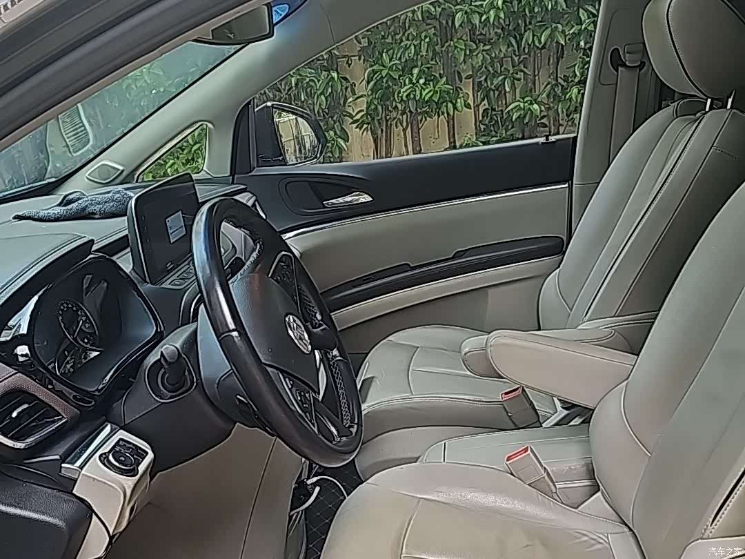 Buick GL8, 2020 9