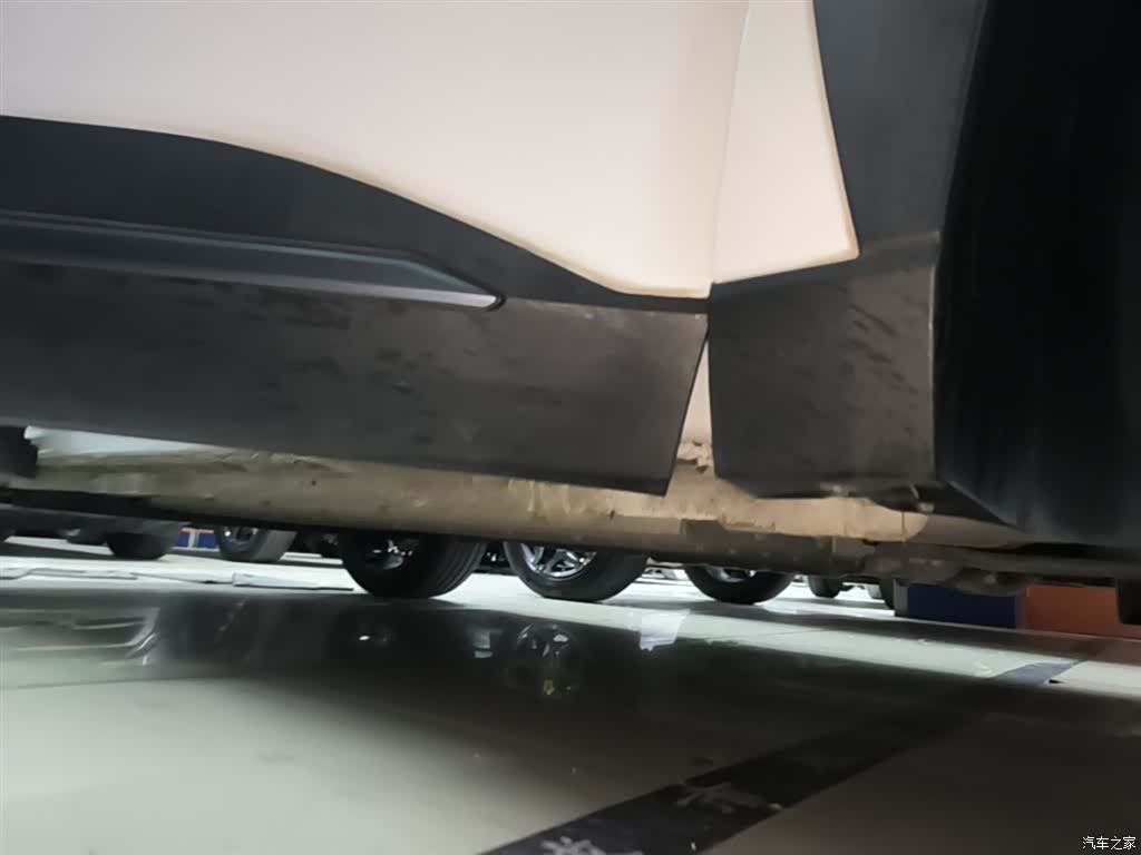 Geely Galaxy L7, 2023 21