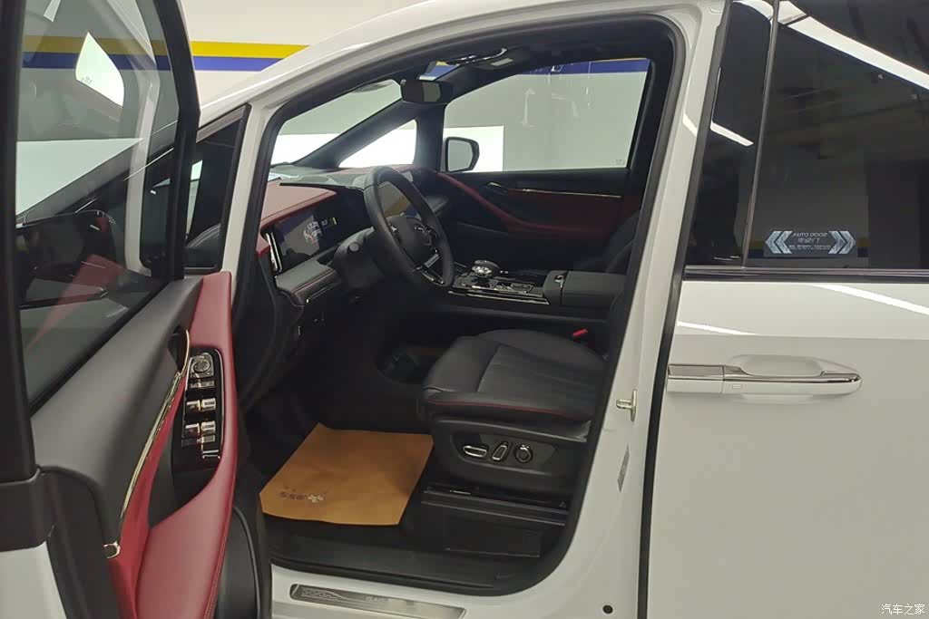 Trumpchi M8, 2023 9