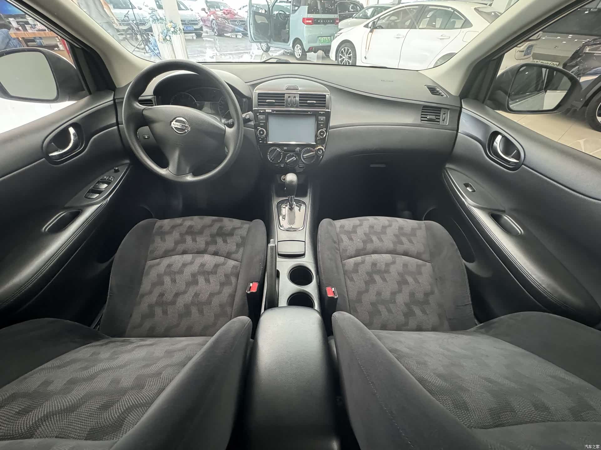 Nissan Tiida, 2014 12