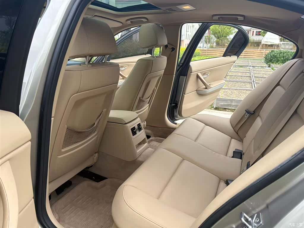 BMW 3 Series, 2010 9