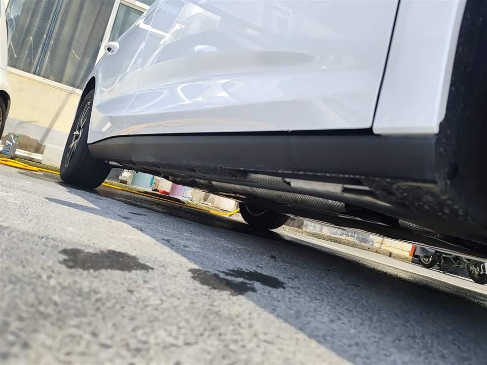 BYD Qin L BYD Qin L