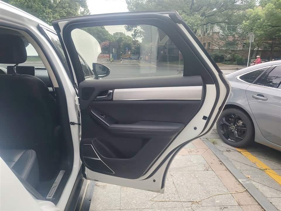 BYD Tang