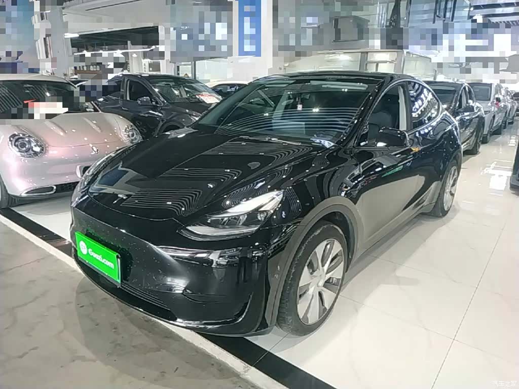 Tesla Model Y, 2023 1