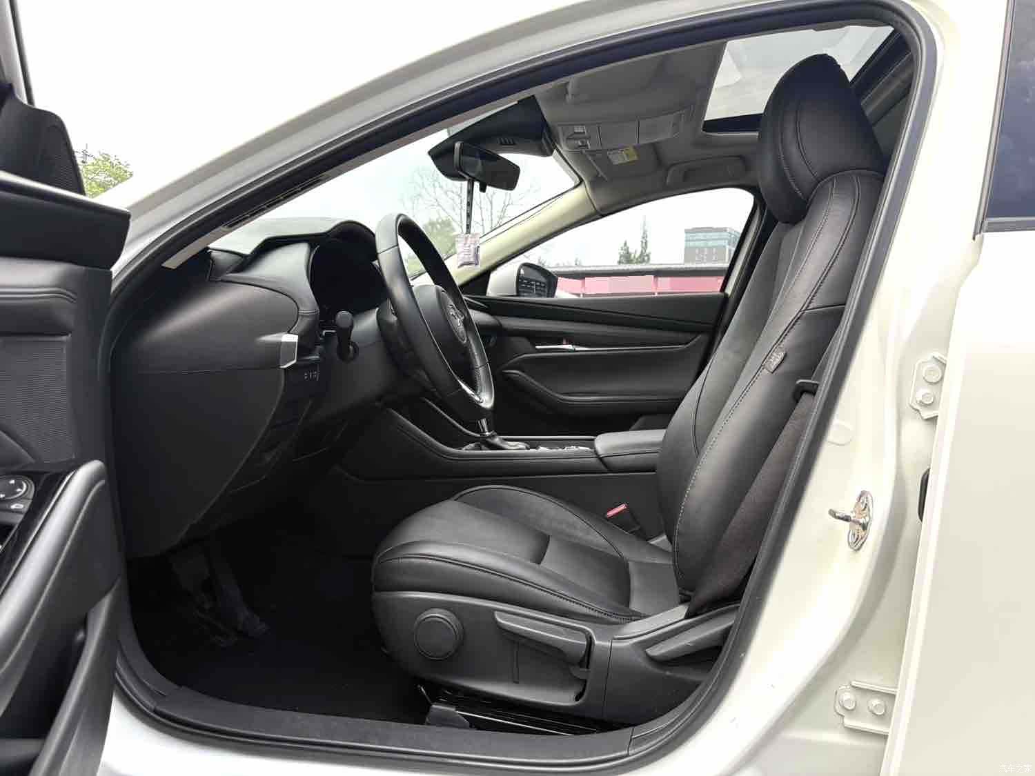 Mazda Mazda3, 2020 все фото