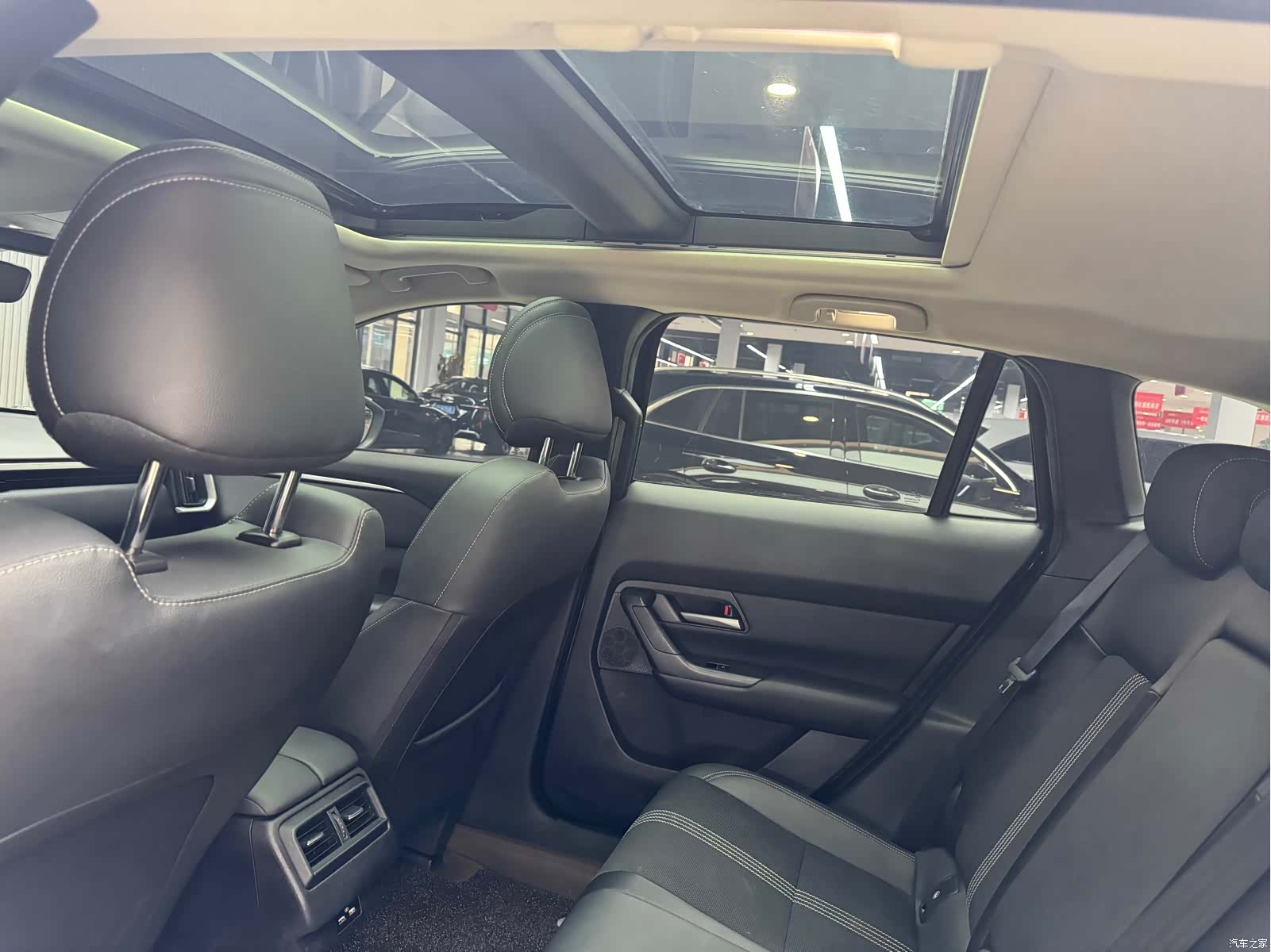 Mazda CX-50, 2023 17