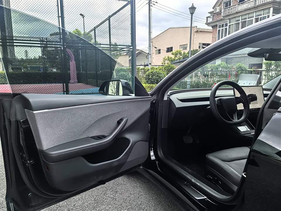 Tesla Model 3 Tesla Model 3