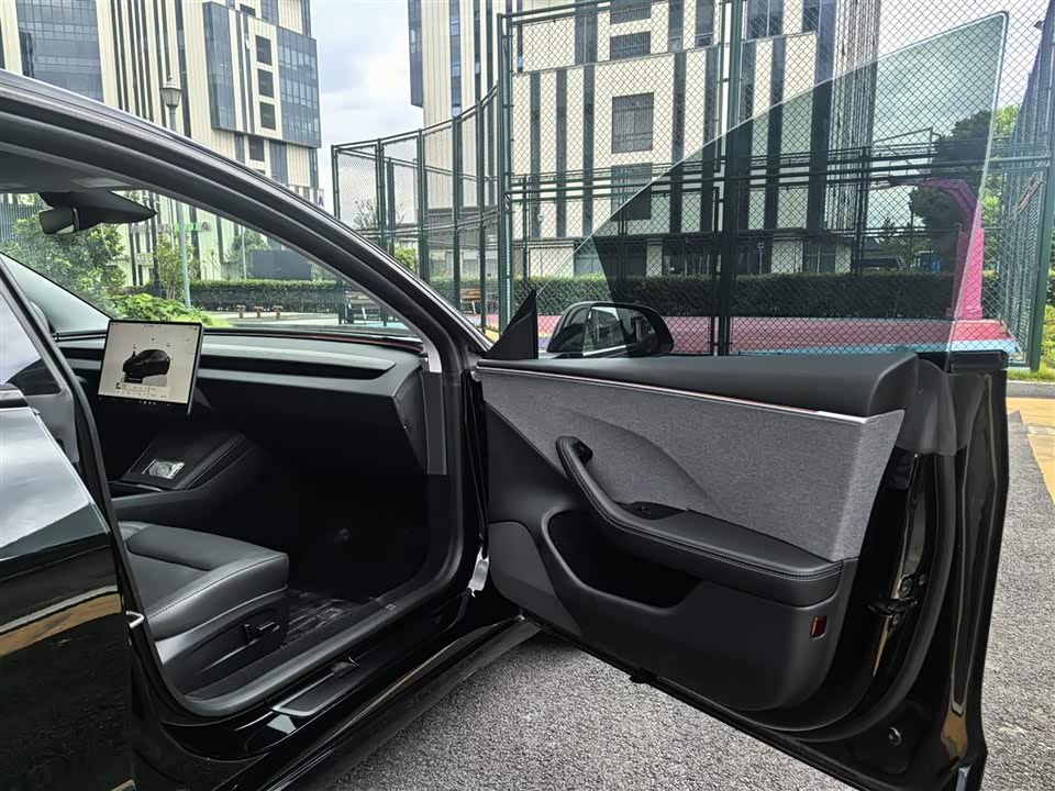 Tesla Model 3 Tesla Model 3