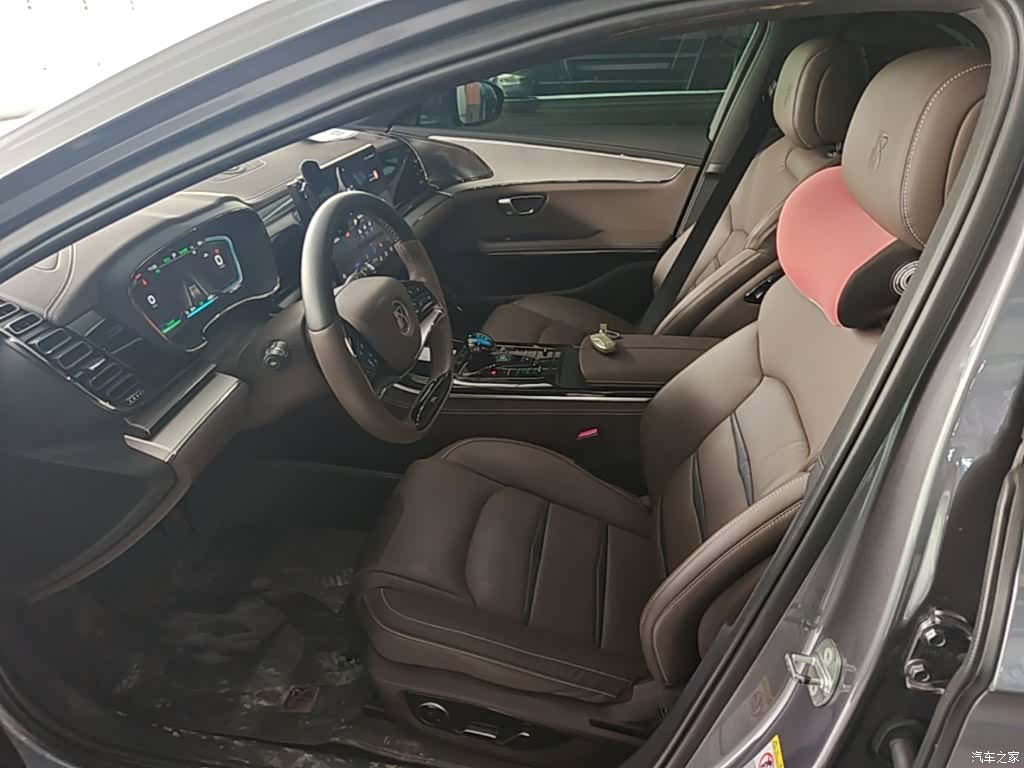 BYD Han, 2022 15