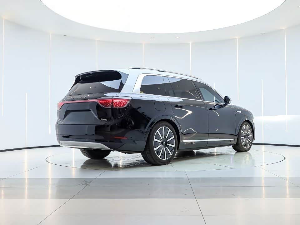 AITO Ask the world M9