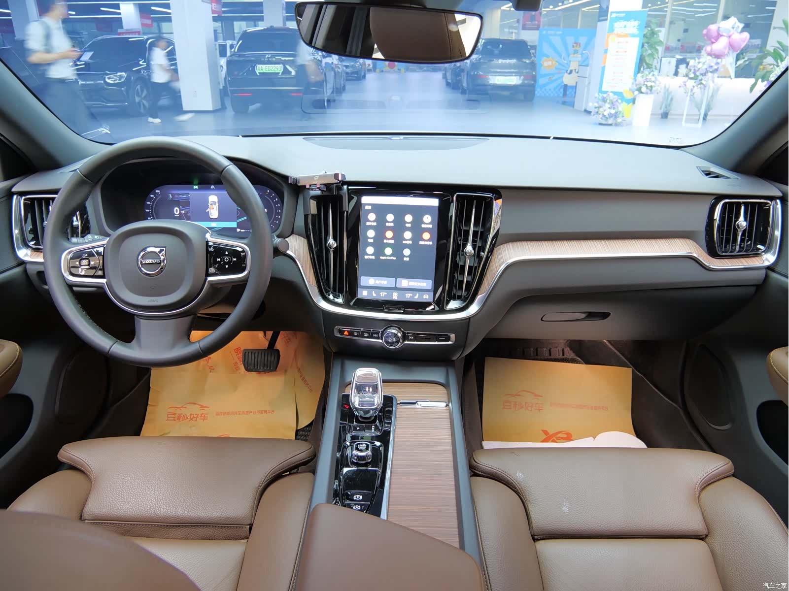 Volvo S60, 2024 12