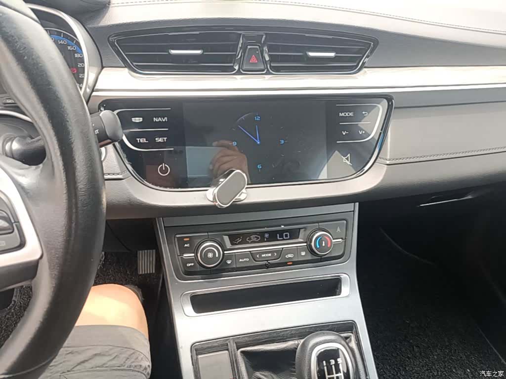 Geely Emgrand, 2019 13