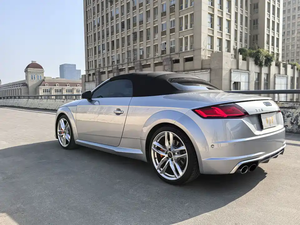 Audi TTS