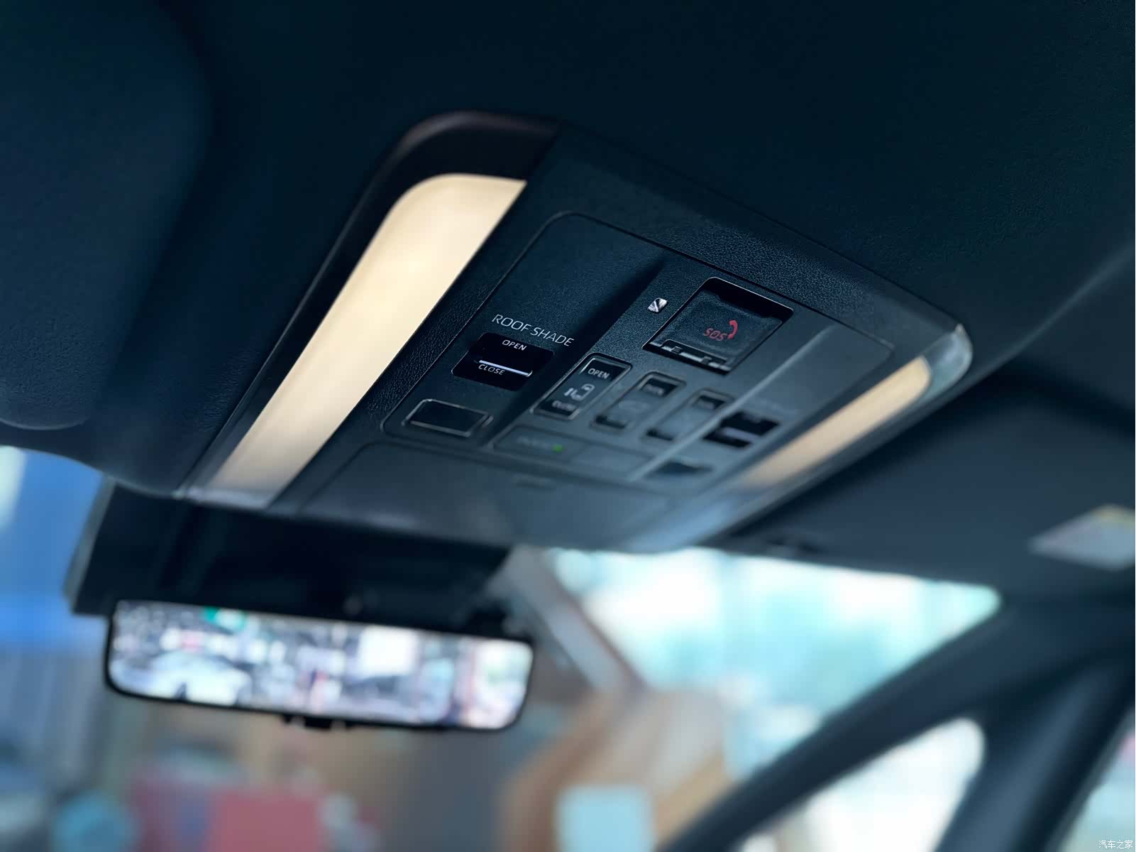 Toyota Alphard, 2023 13