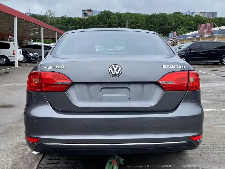 Volkswagen Sagitar