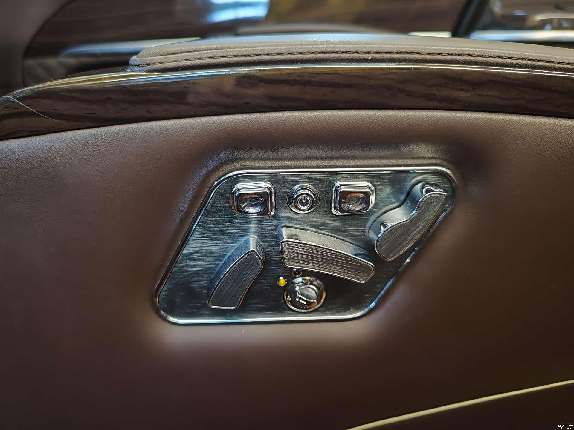 Mercedes-Benz V-Class, 2018 23