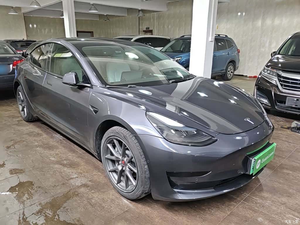 Tesla Model 3, 2023 4