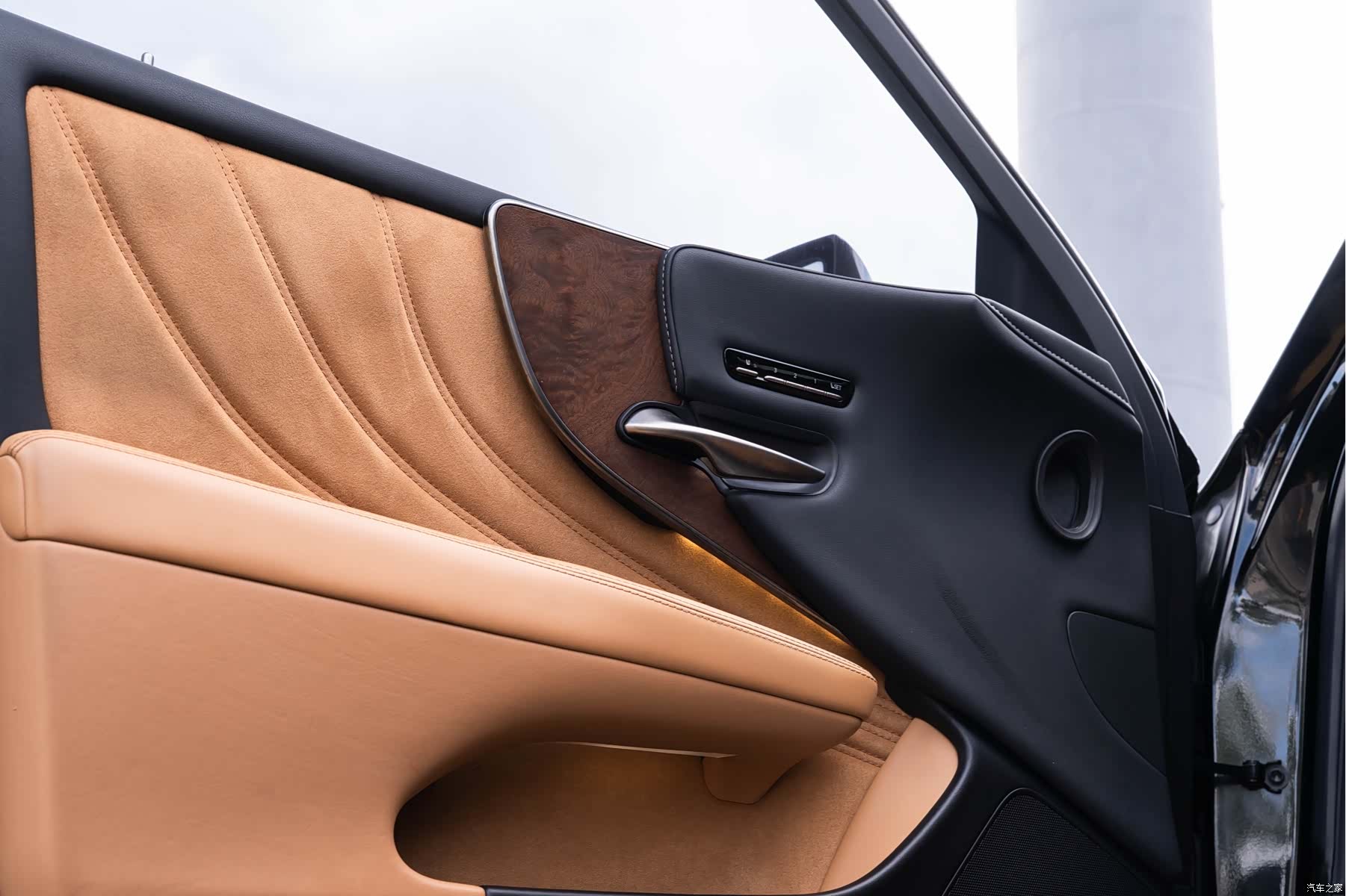 Lexus LS, 2021 19