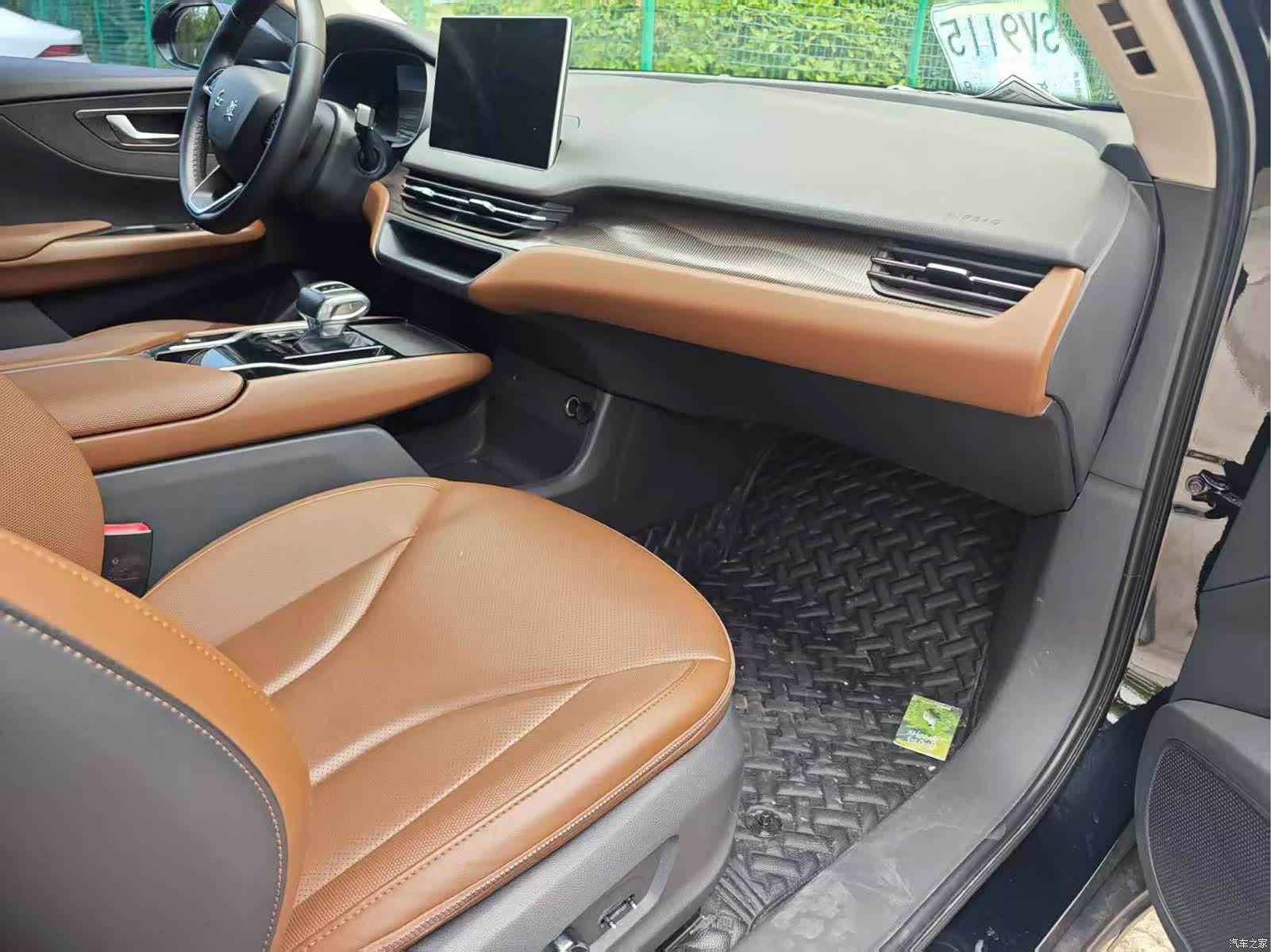 Hongqi QM5, 2021 9