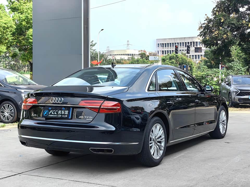 Audi A8
