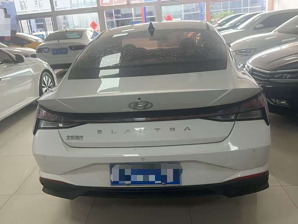 Hyundai Elantra