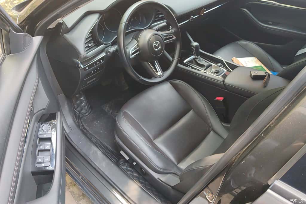 Mazda Mazda3, 2022 9
