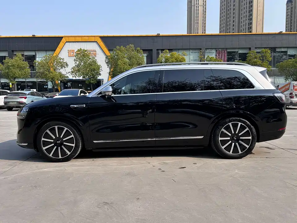 AITO Ask the world M9