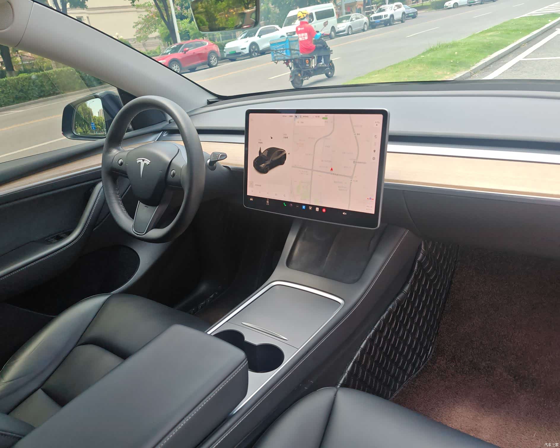 Tesla Model Y, 2021 13