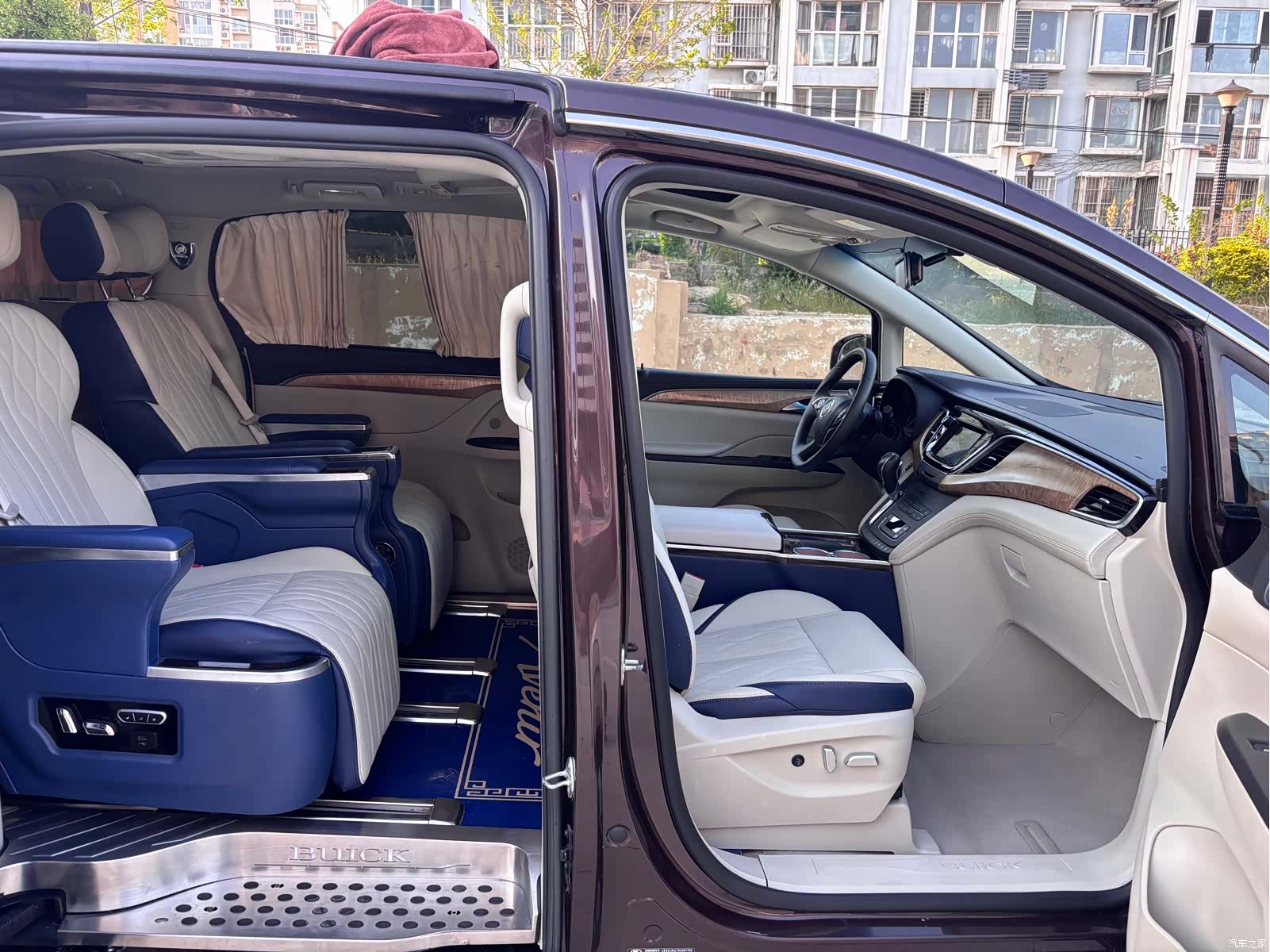 Buick GL8, 2017 12