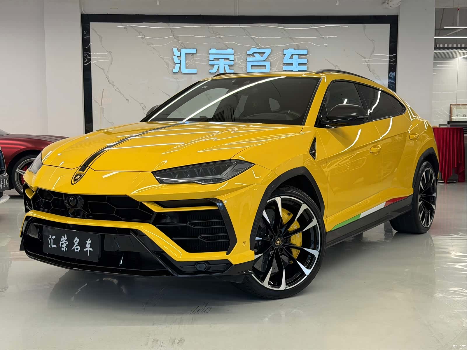 Lamborghini Urus, 2019 1