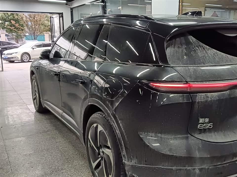 NIO ES6
