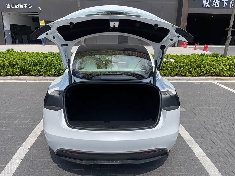 Tesla Model 3 Tesla Model 3