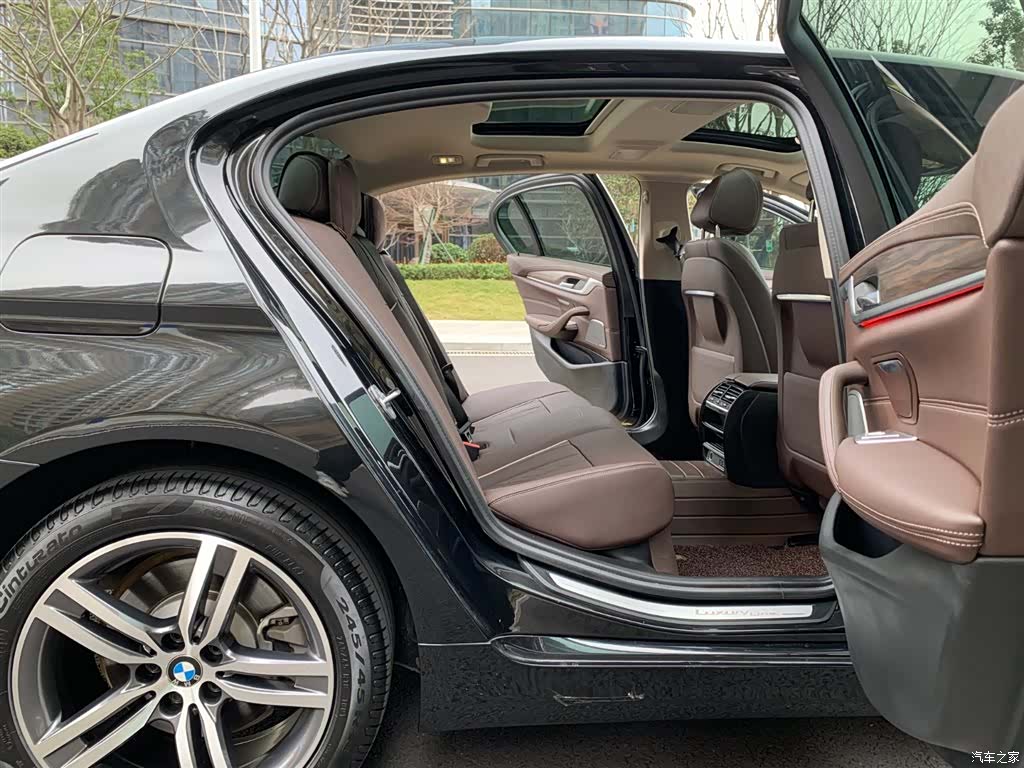BMW 5 Series, 2023 13