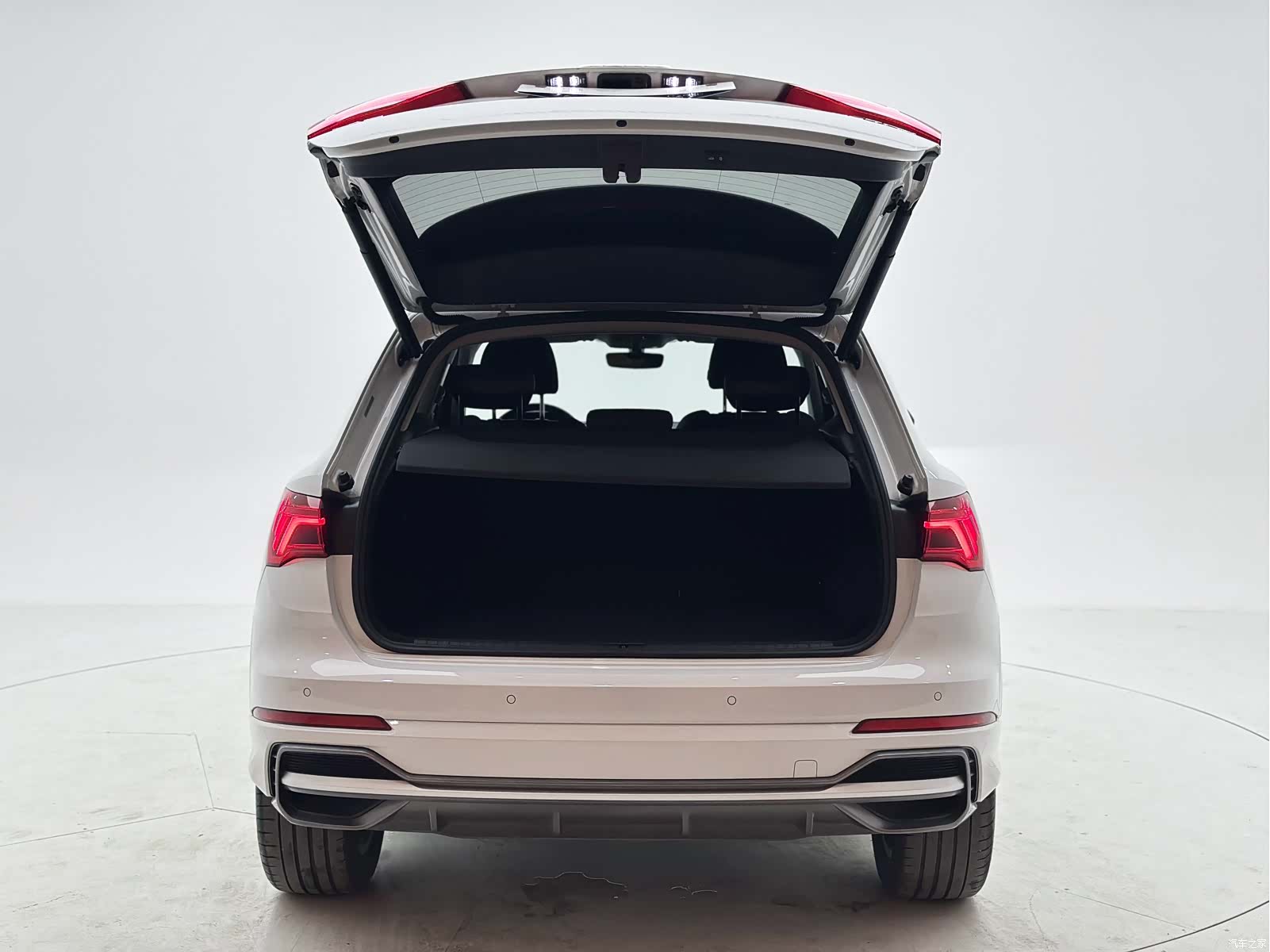 Audi Q3, 2021 все фото