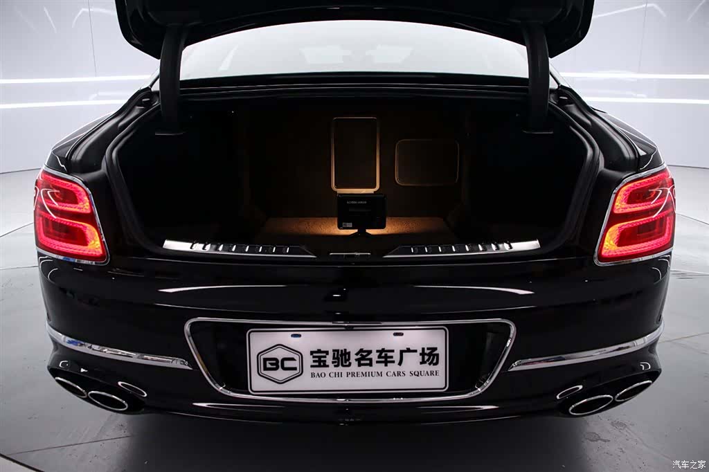 Bentley Flying Spur, 2022 15