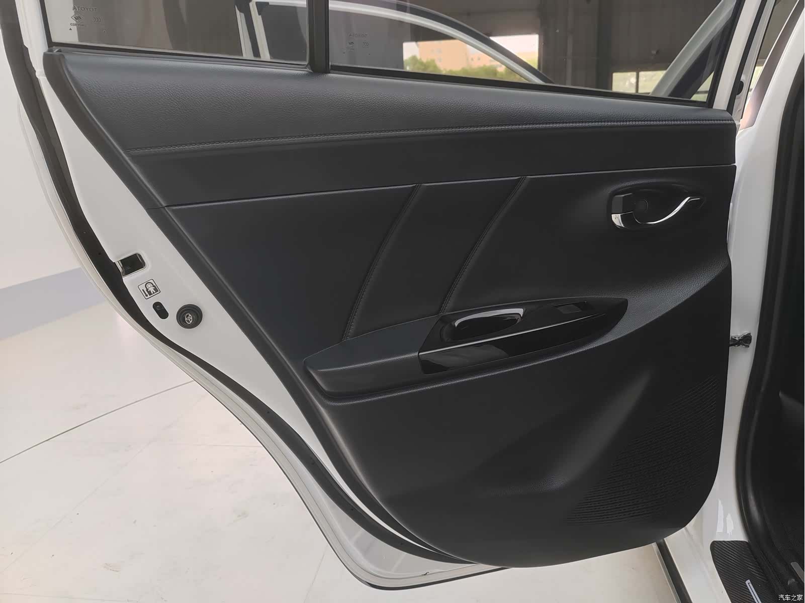 Toyota YARiS L, 2022 23
