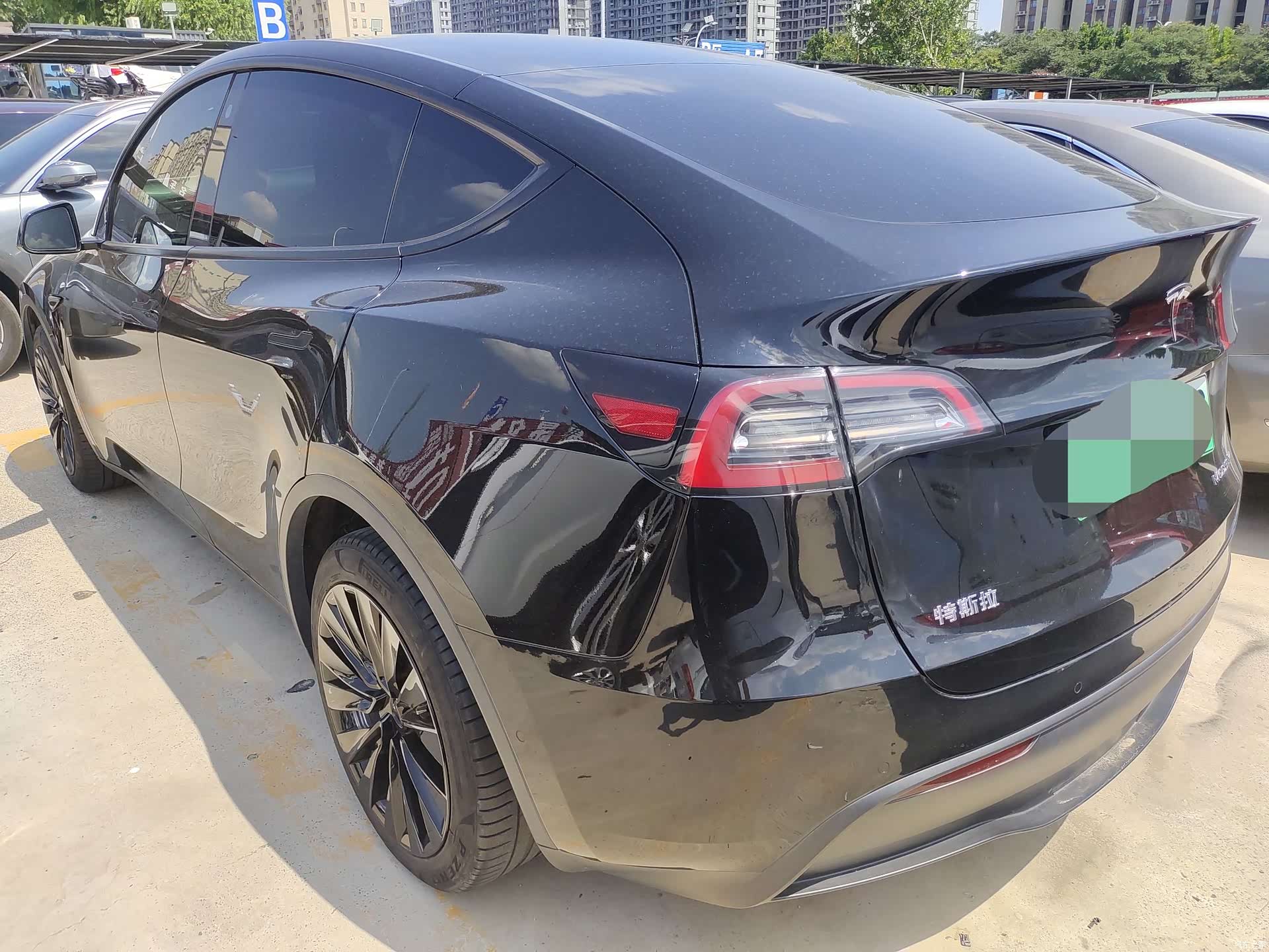 Tesla Model Y, 2023 16