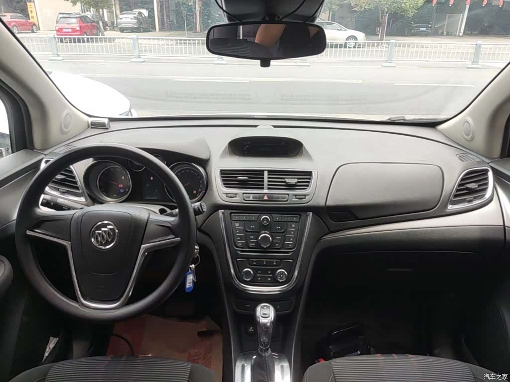 Buick Encore, 2015 10