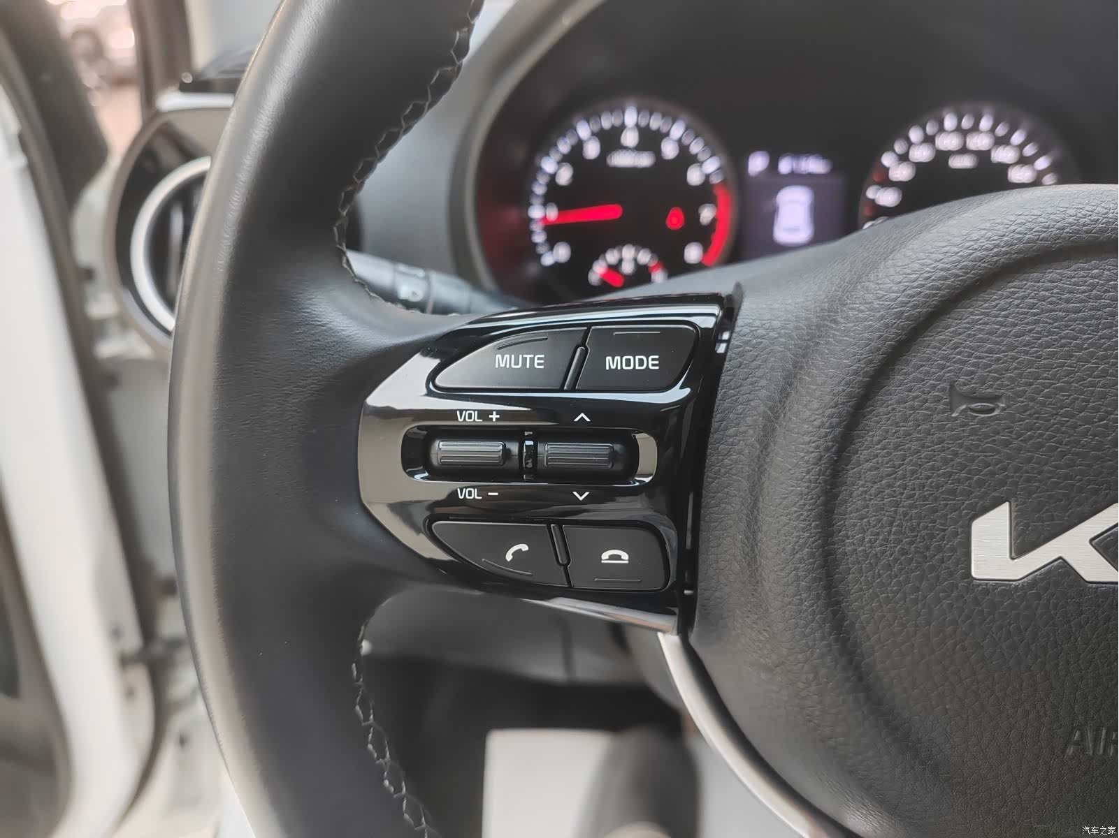 Kia KX1, 2022 14