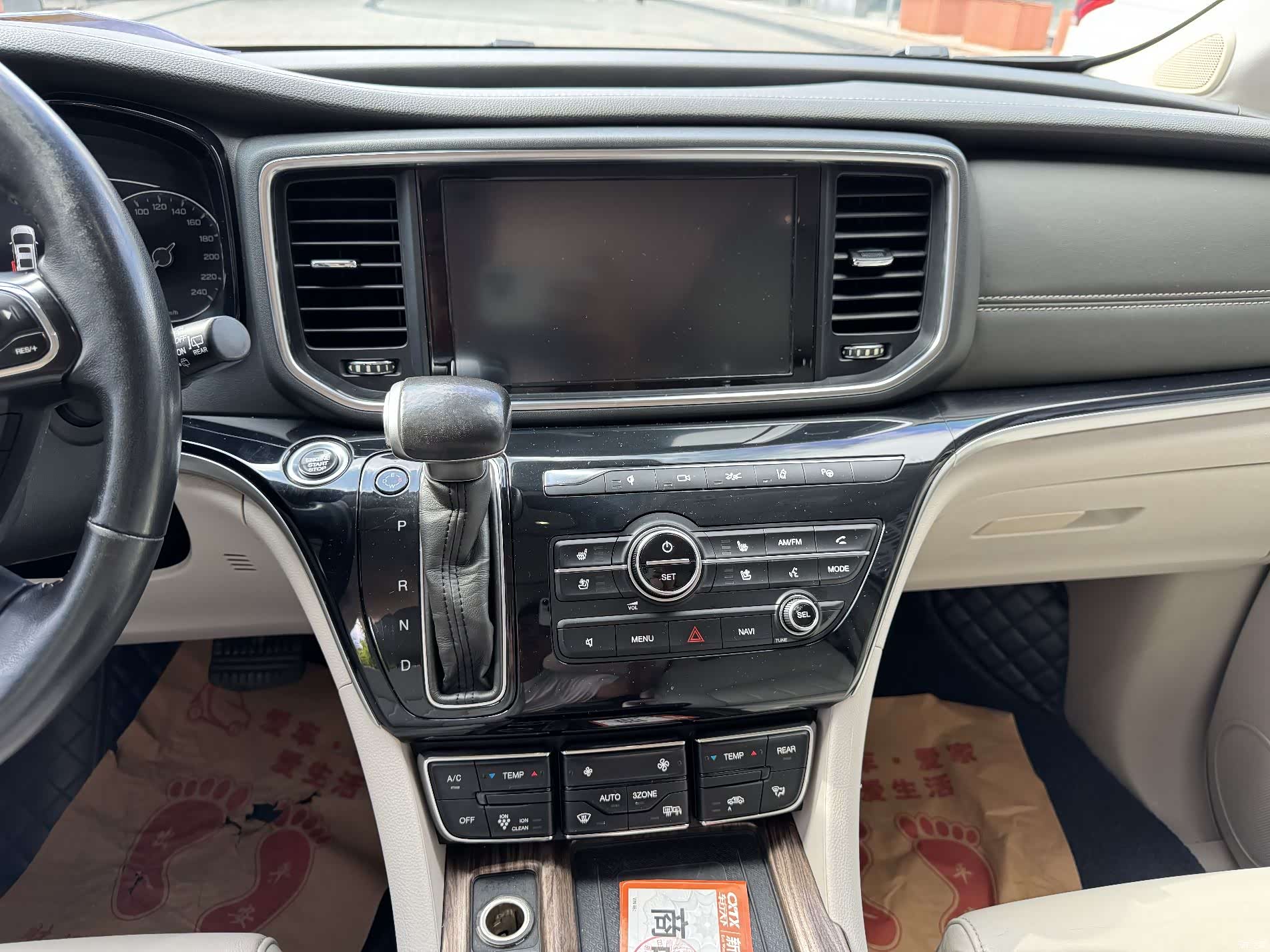 Trumpchi M8, 2018 15