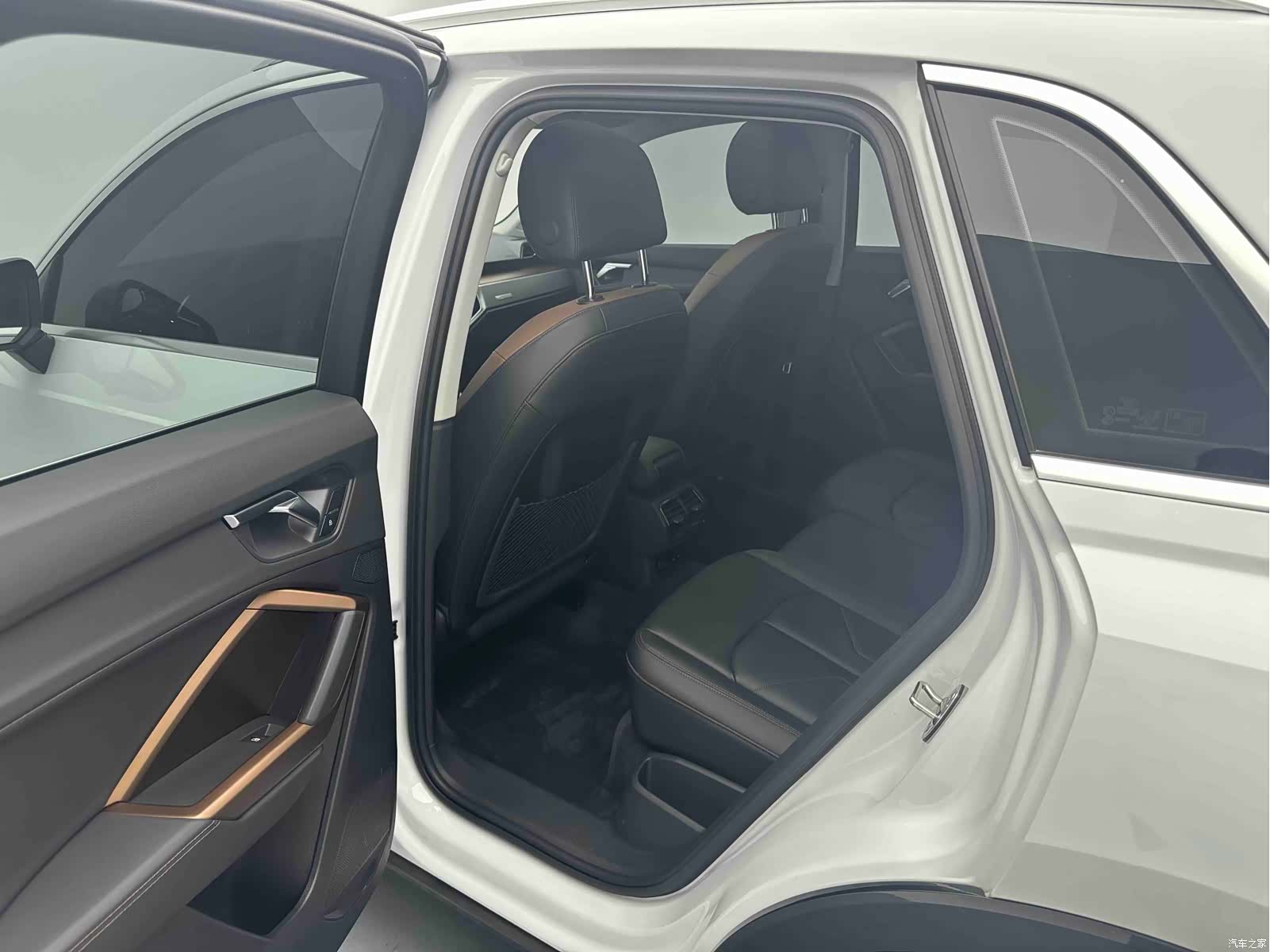 Audi Q3, 2023 12
