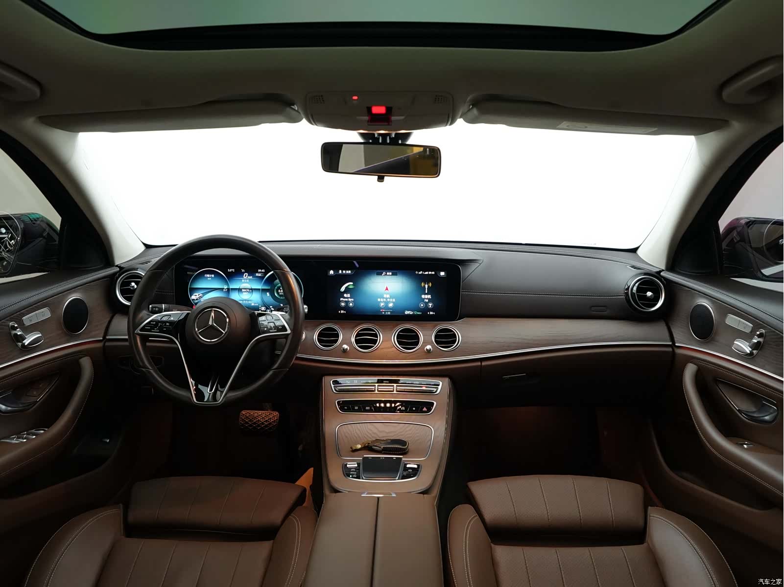 Mercedes-Benz E-Class, 2022 16