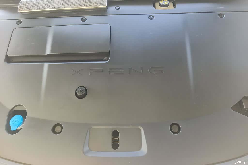 Xpeng P7, 2025 10