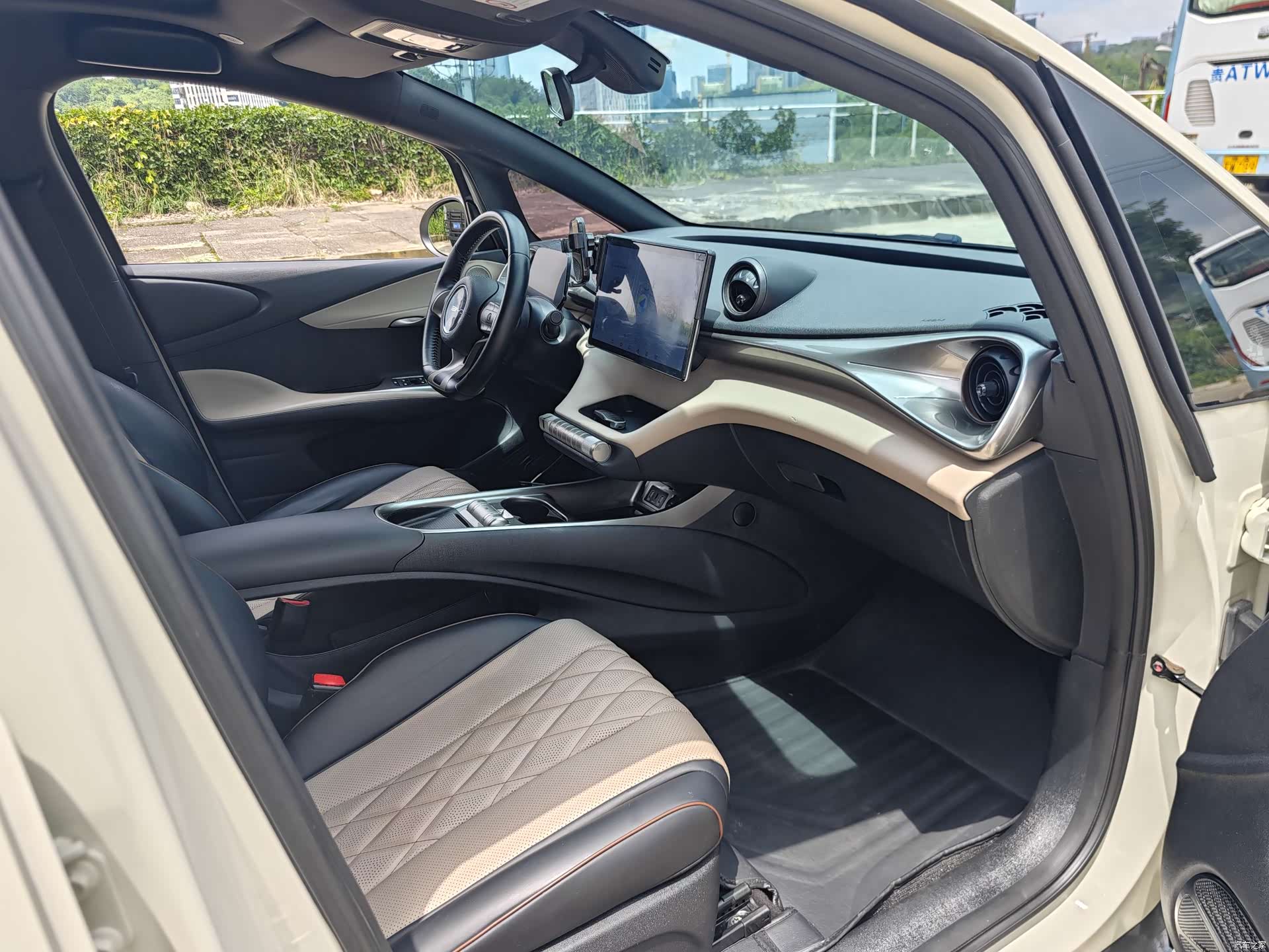 BYD Dolphin, 2023 7