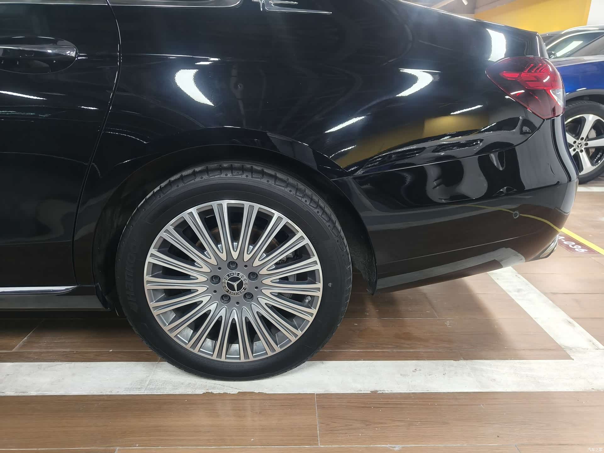 Mercedes-Benz E-Class, 2023 12