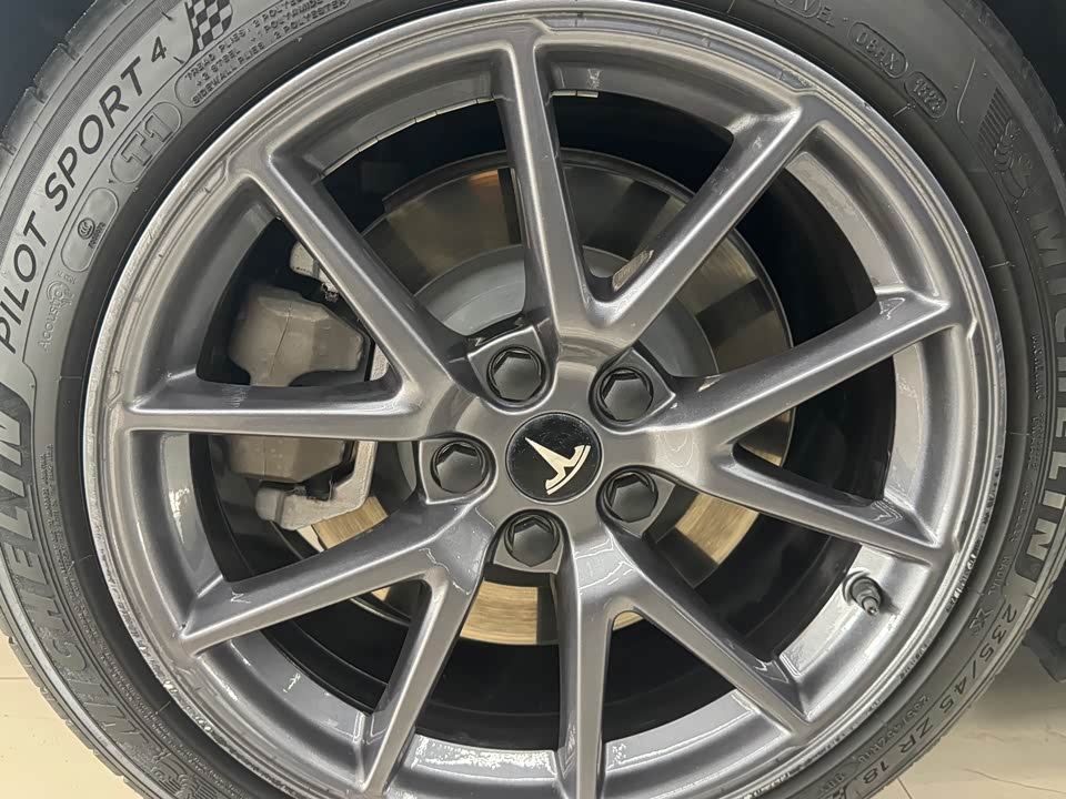 Tesla Model 3 Tesla Model 3