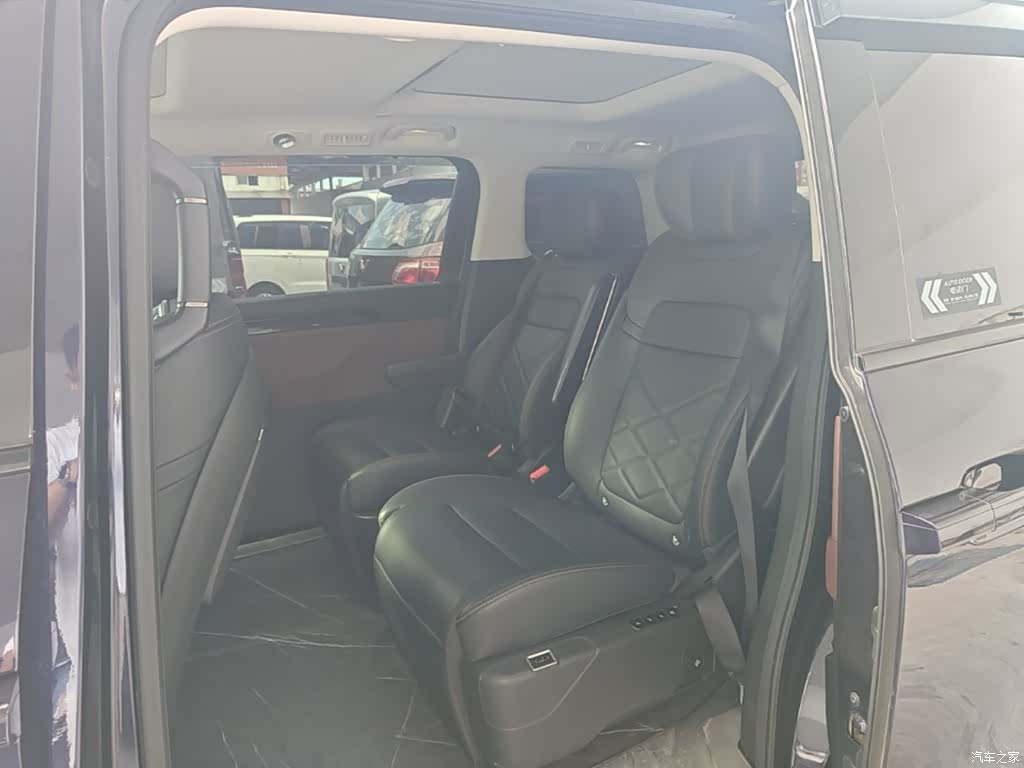 Trumpchi E8, 2024 17